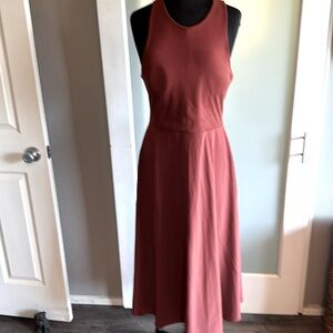 Athleta dress rust in XL easy sporty style
